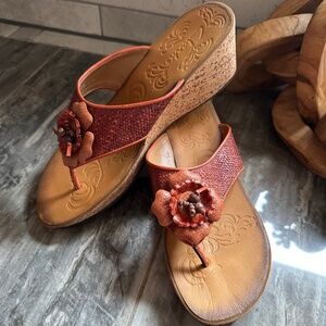 Clarks 11M width sandals